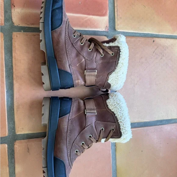 Sorel Tivoli IV Winter Boots with Faux Fur - Picture 8 of 8